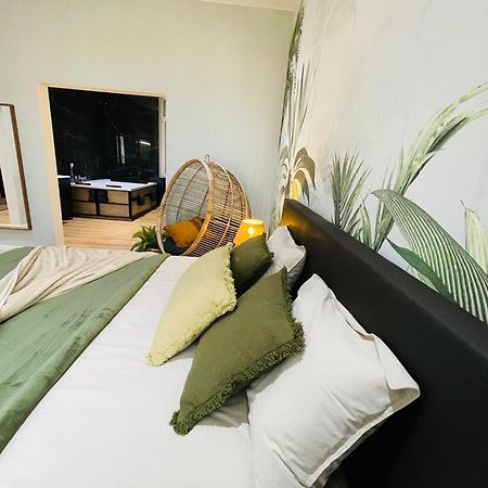 Appartement Exotique Avec Bain Balneo Lieja Exterior foto
