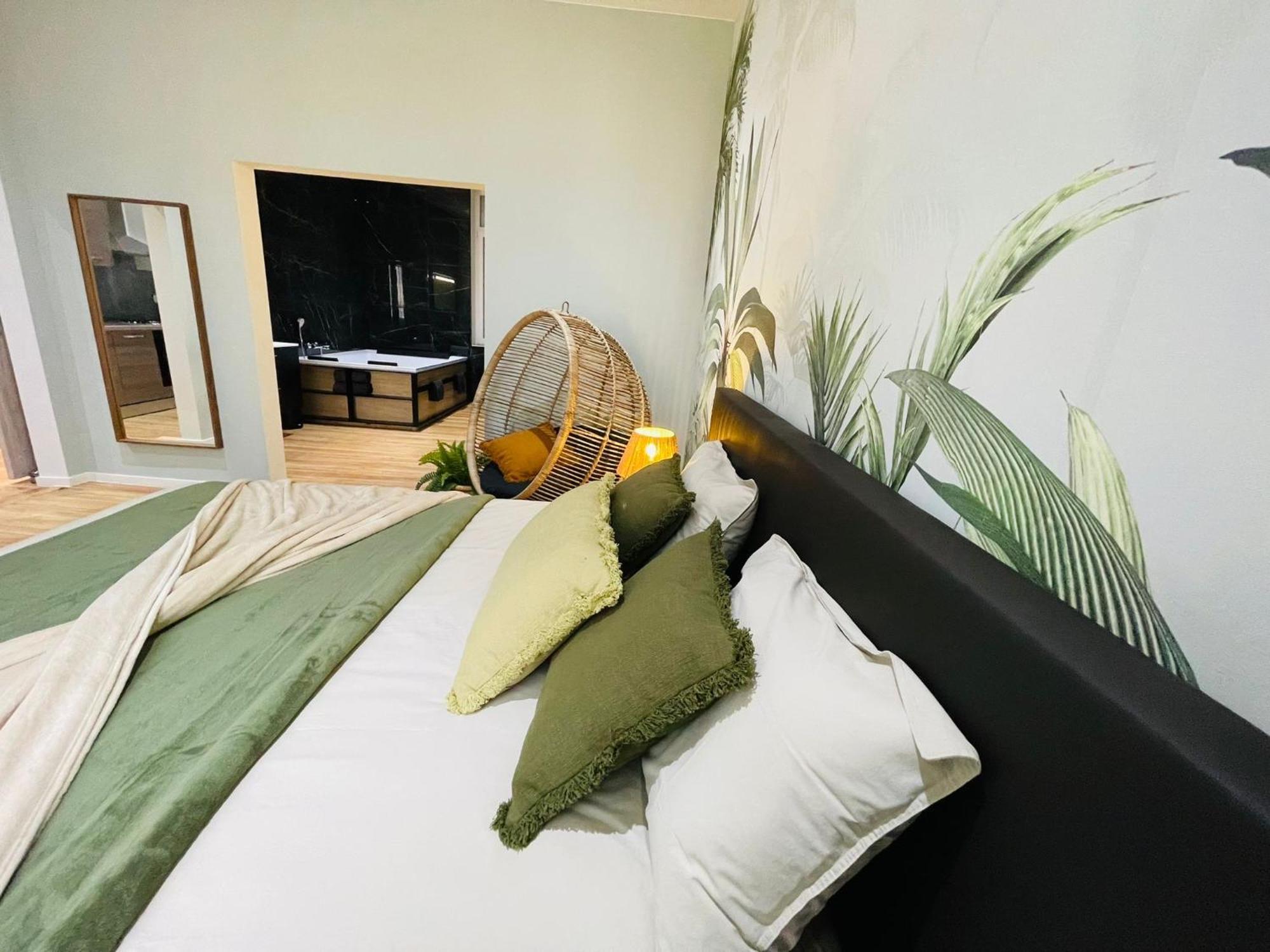 Appartement Exotique Avec Bain Balneo Lieja Exterior foto